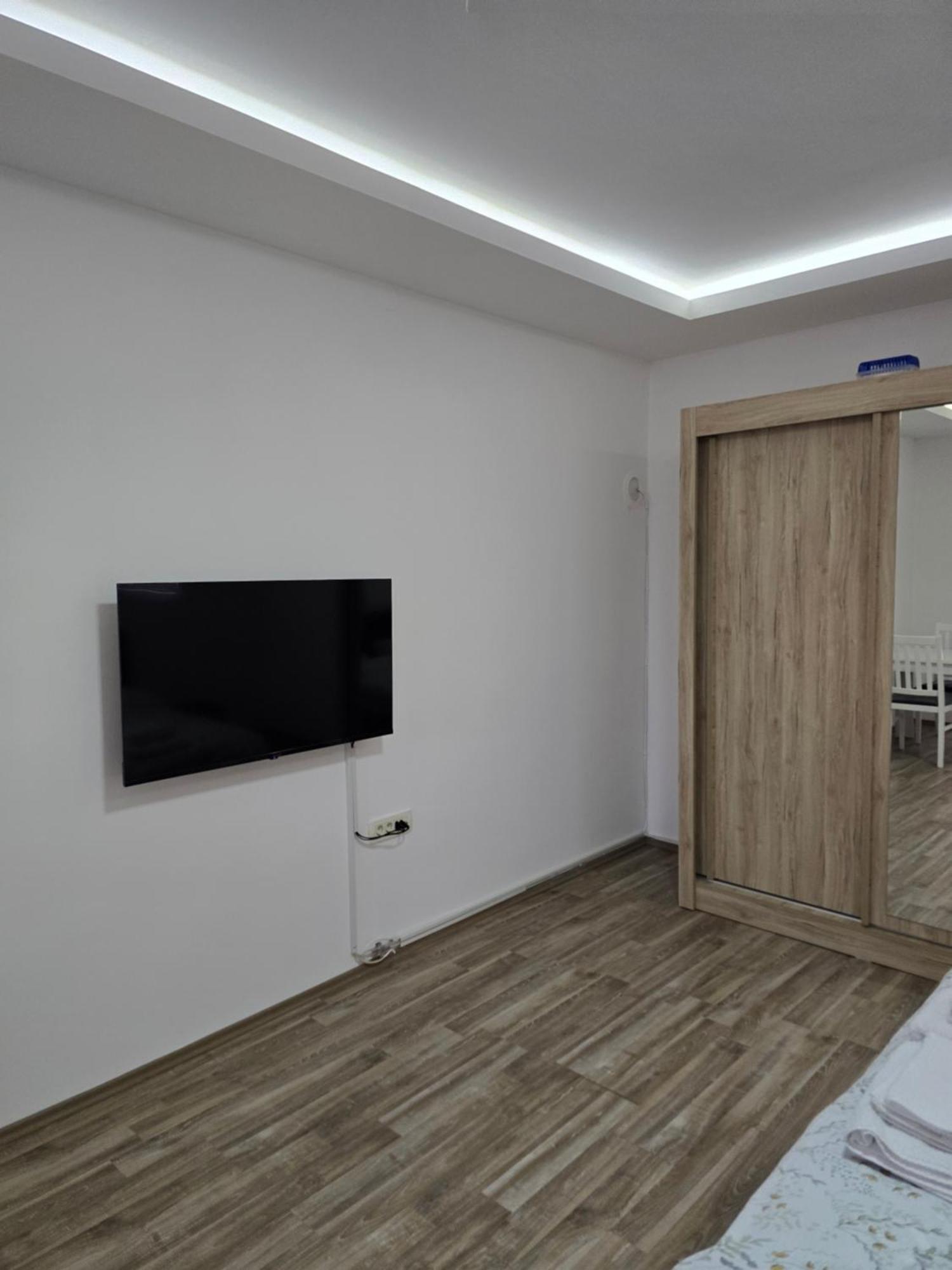 Apartman Tolosi Podgorica Ngoại thất bức ảnh