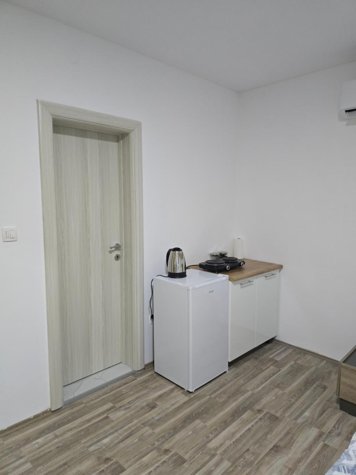 Apartman Tolosi Podgorica Ngoại thất bức ảnh