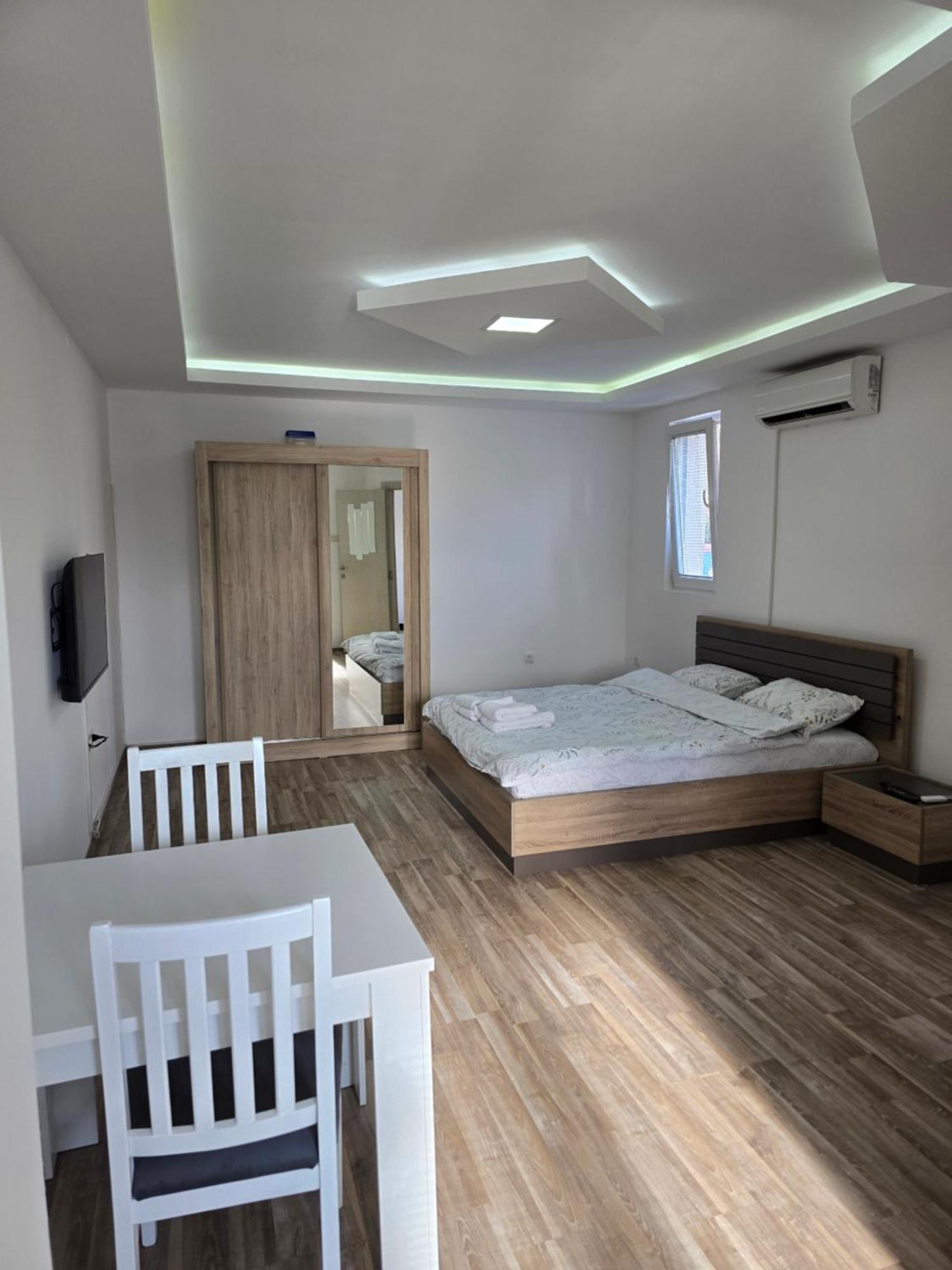 Apartman Tolosi Podgorica Ngoại thất bức ảnh